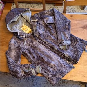686 Women's Snake Print Ski Jacket - Gray and Brown